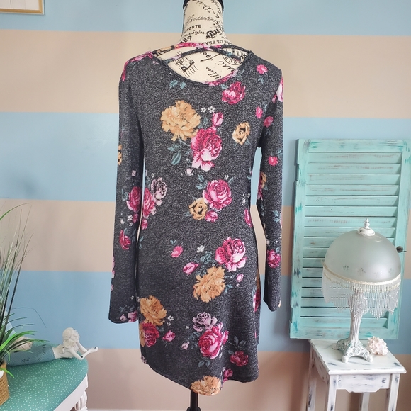 No Boundaries Long Sleeve Floral Dress - Picture 4 of 6